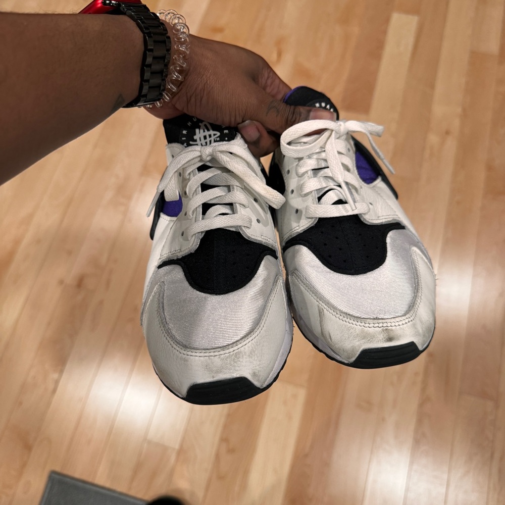 Nike huarache sneakers